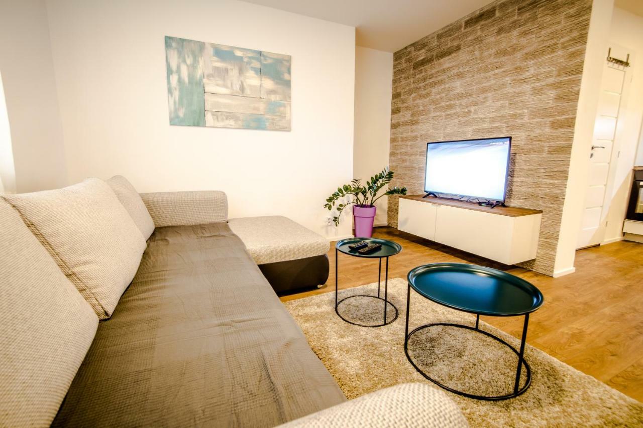 Central Apartments By Kovee Bratislava Esterno foto