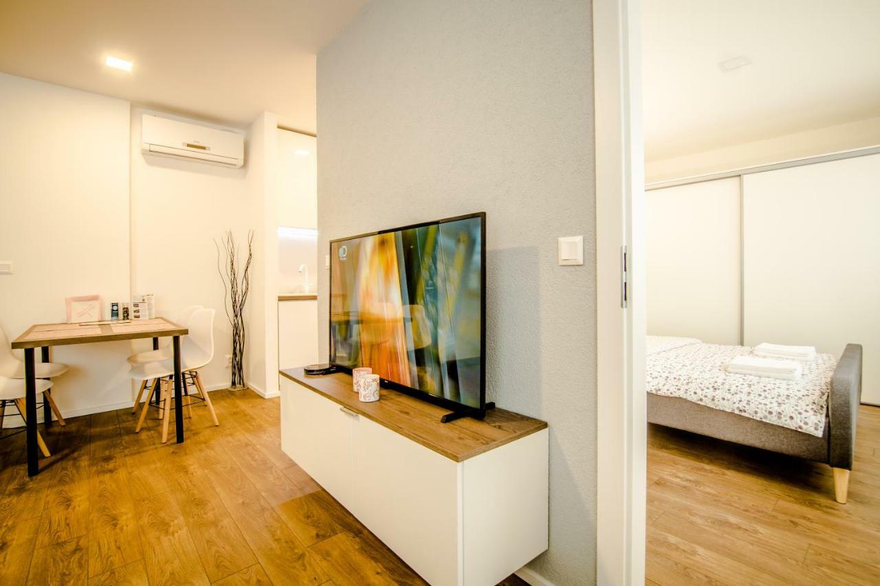 Central Apartments By Kovee Bratislava Esterno foto