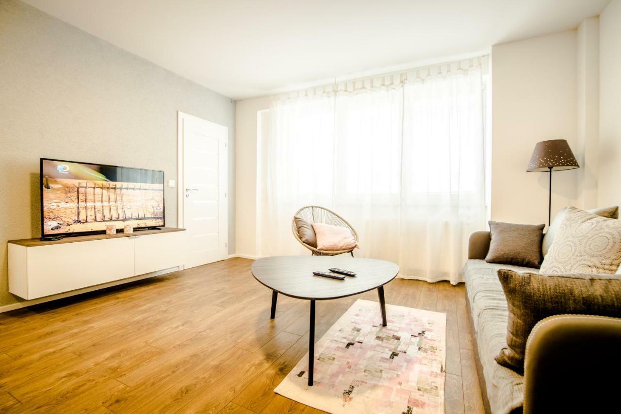 Central Apartments By Kovee Bratislava Esterno foto